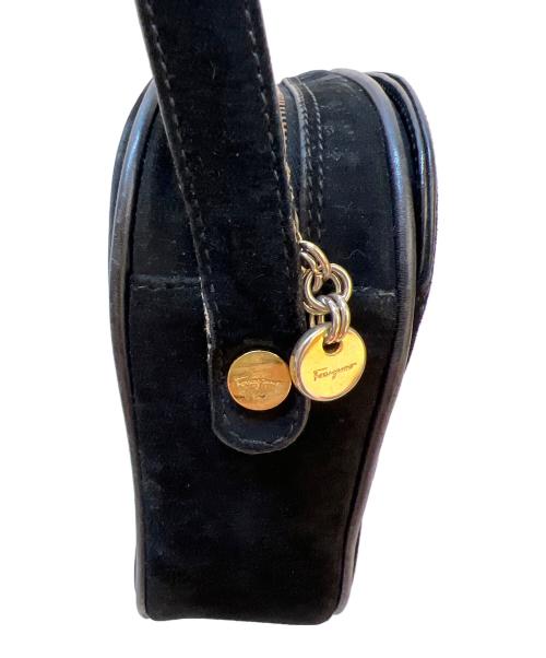 Salvatore Ferragamo（サルヴァトーレ フェラガモ）Salvatore Ferragamo (サルヴァトーレ フェラガモ) ショルダーバッグ ブラックの古着・服飾アイテム