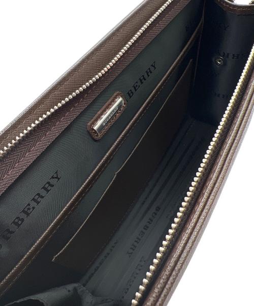 BURBERRY（バーバリー）BURBERRY (バーバリー) クラッチバッグ ブラウンの古着・服飾アイテム