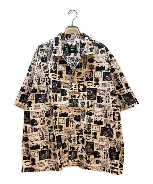 LEVI'S（リーバイス）LEVI'S (リーバイス) UNIVERSAL MONSTER 半袖シャツ ホワイト×ブラック サイズ:M 未使用品の古着・服飾アイテム