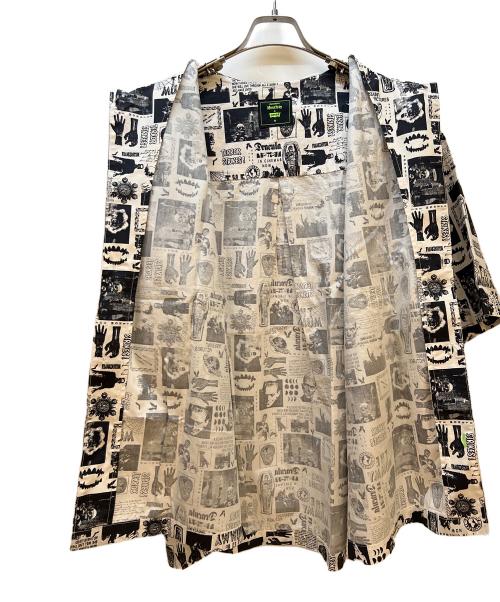 LEVI'S（リーバイス）LEVI'S (リーバイス) UNIVERSAL MONSTER 半袖シャツ ホワイト×ブラック サイズ:M 未使用品の古着・服飾アイテム