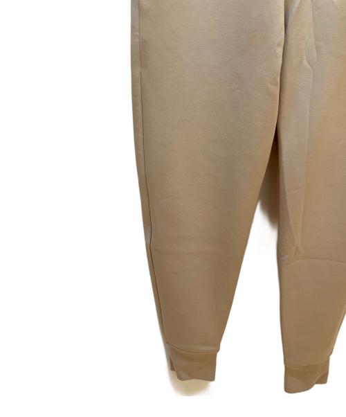 on（オン）on (オン) Focus Tech Sweatpants ベージュ サイズ:S 未使用品の古着・服飾アイテム
