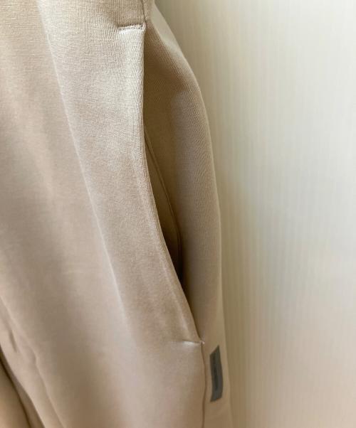 on（オン）on (オン) Focus Tech Sweatpants ベージュ サイズ:S 未使用品の古着・服飾アイテム