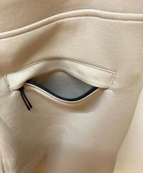 on（オン）on (オン) Focus Tech Sweatpants ベージュ サイズ:S 未使用品の古着・服飾アイテム
