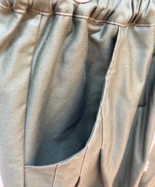 WANTHEM（ワンセム）WANTHEM (ワンセム) LOOSE SHIFT PLEATED PANT グリーン サイズ:SIZE 2の古着・服飾アイテム