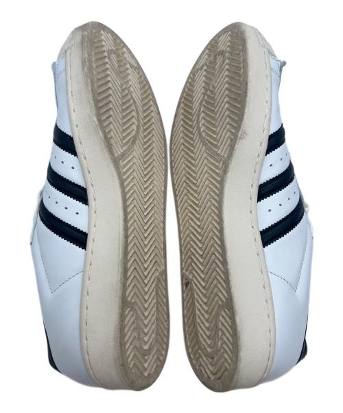 adidas（アディダス）adidas (アディダス) ローカットスニーカー ホワイト×ブラック サイズ:27の古着・服飾アイテム