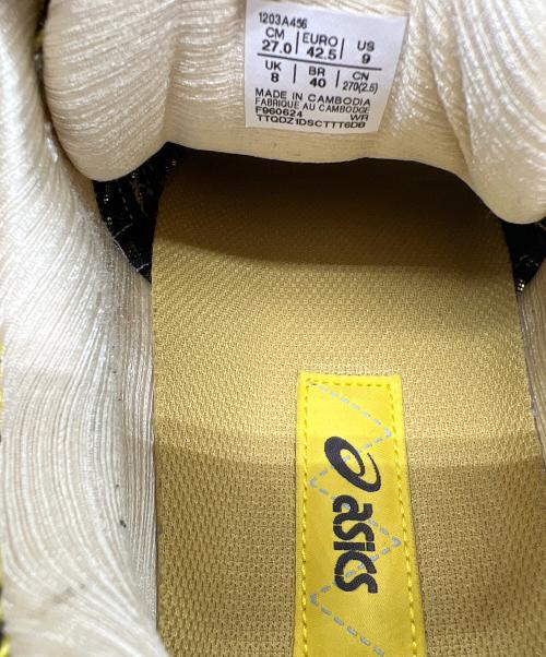 asics（アシックス）asics (アシックス) ローカットスニーカー イエロー×ブラウン サイズ:27の古着・服飾アイテム