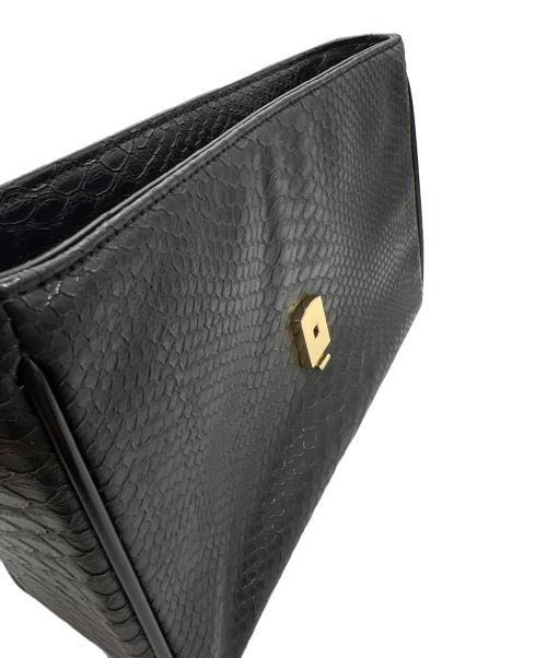 Vivienne Westwood（ヴィヴィアンウエストウッド）Vivienne Westwood (ヴィヴィアンウエストウッド) ショルダーバッグ ゴールド×ブラックの古着・服飾アイテム