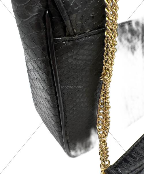 Vivienne Westwood（ヴィヴィアンウエストウッド）Vivienne Westwood (ヴィヴィアンウエストウッド) ショルダーバッグ ゴールド×ブラックの古着・服飾アイテム