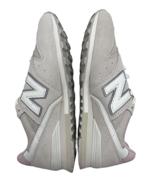 NEW BALANCE（ニューバランス）NEW BALANCE (ニューバランス) ローカットスニーカー ピンクベージュ サイズ:24 未使用品の古着・服飾アイテム