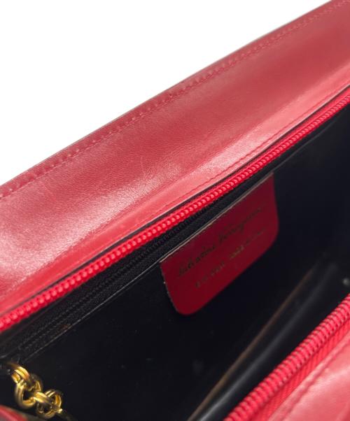 Salvatore Ferragamo（サルヴァトーレ フェラガモ）Salvatore Ferragamo (サルヴァトーレ フェラガモ) ショルダーバッグ レッドの古着・服飾アイテム