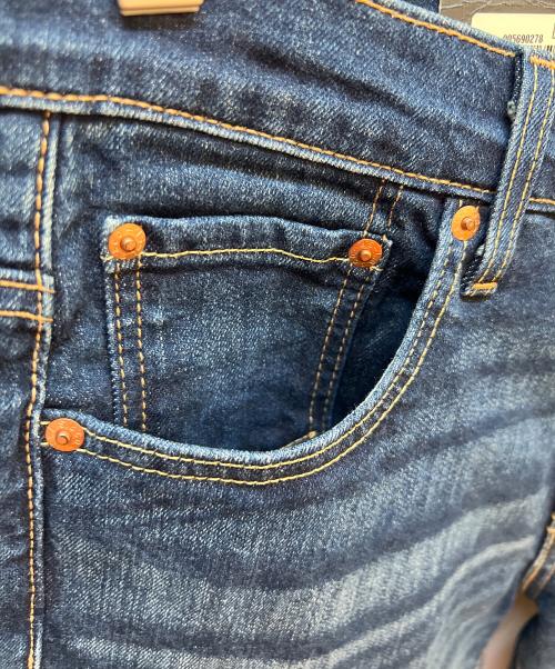 LEVI'S（リーバイス）LEVI'S (リーバイス) デニムパンツ インディゴ サイズ:W28 未使用品の古着・服飾アイテム
