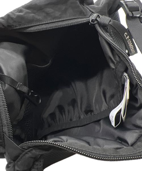 C.P COMPANY（シーピーカンパニー）C.P COMPANY (シーピーカンパニー) ショルダーバッグ ブラックの古着・服飾アイテム
