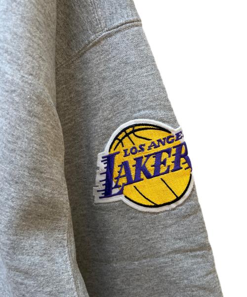 Majestic（マジェスティック）Majestic (マジェスティック) LAKERS (レイカーズ) クルーネックスウェット グレー サイズ:2XLの古着・服飾アイテム