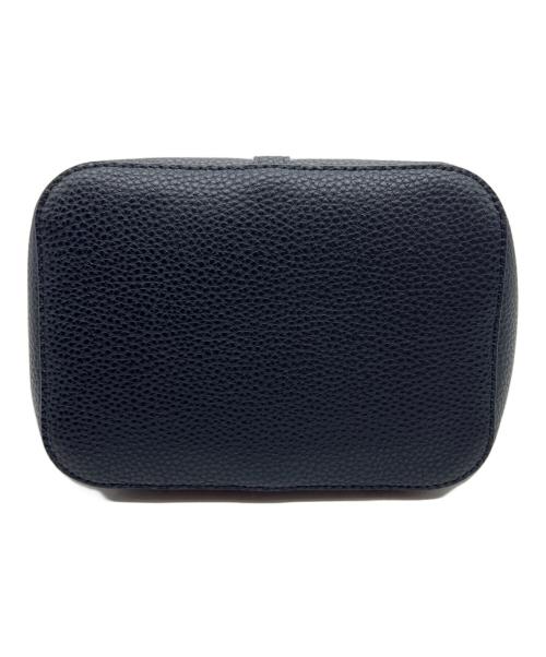 CHARLES & KEITH（チャールズアンドキース）CHARLES & KEITH (チャールズアンドキース) Beryl ベリル リサイクルレザーバケツバッグ ブラックの古着・服飾アイテム
