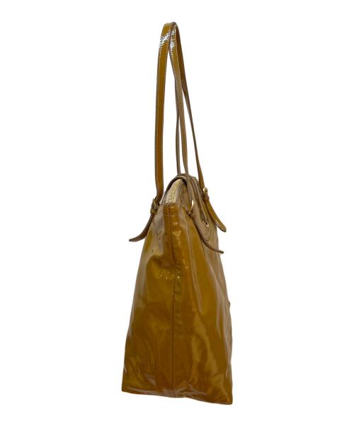 JIMMY CHOO（ジミーチュウ）JIMMY CHOO (ジミーチュウ) パテントレザーハンドバッグ ブラウンの古着・服飾アイテム