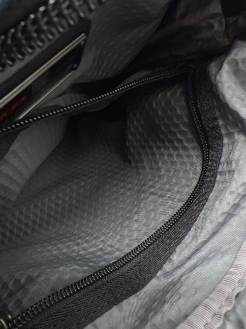 TUMI（トゥミ）TUMI (トゥミ) クロスボディバッグの古着・服飾アイテム