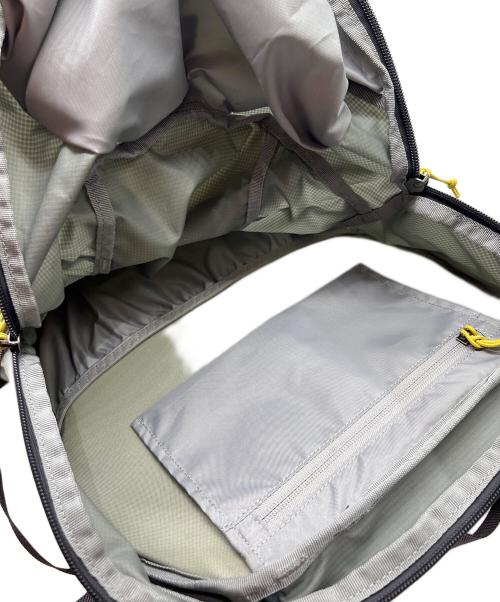 SALOMON（サロモン）SALOMON (サロモン) バックパック グレー×ベージュの古着・服飾アイテム
