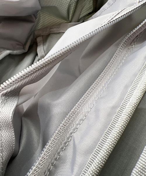 SALOMON（サロモン）SALOMON (サロモン) バックパック グレー×ベージュの古着・服飾アイテム