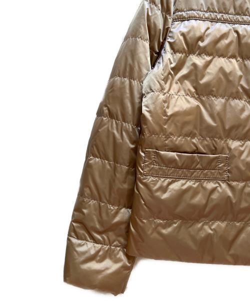 PRADA（プラダ）PRADA (プラダ) ノーカラーダウンジャケット ベージュ サイズ:44の古着・服飾アイテム