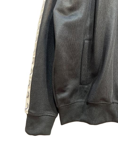 FRED PERRY（フレッドペリー）FRED PERRY (フレッドペリー) トラックジャケット ブラック サイズ:XLの古着・服飾アイテム