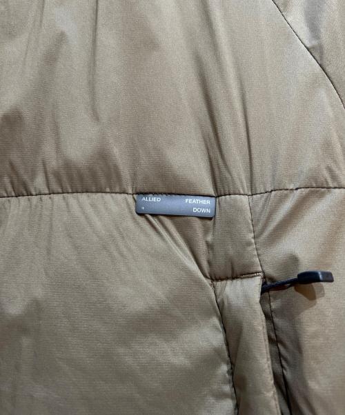 ALLIED FEATHER（アライドフェザーアンドダウン）ALLIED FEATHER (アライドフェザーアンドダウン) ダウンジャケット ベージュ サイズ:Lの古着・服飾アイテム