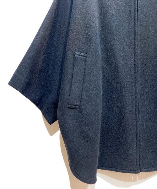 BEARDSLEY（ビアズリー）BEARDSLEY (ビアズリー) ポンチョコート ブラック サイズ:Freeの古着・服飾アイテム
