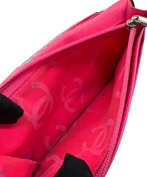 CHANEL（シャネル）CHANEL (シャネル) 2つ折り財布 ブラック×ピンクの古着・服飾アイテム