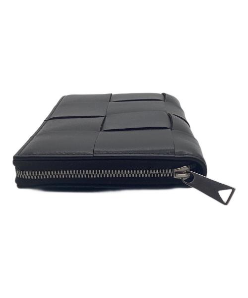 BOTTEGA VENETA（ボッテガベネタ）BOTTEGA VENETA (ボッテガベネタ) カセットジップアップアラウンドウォレット ブラックの古着・服飾アイテム