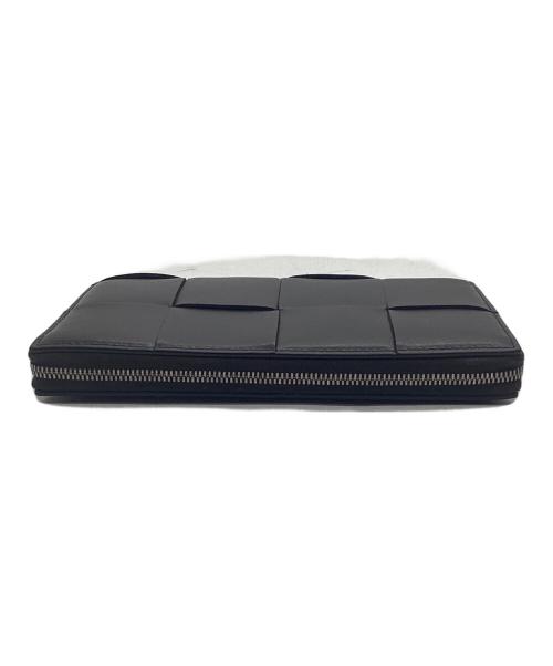 BOTTEGA VENETA（ボッテガベネタ）BOTTEGA VENETA (ボッテガベネタ) カセットジップアップアラウンドウォレット ブラックの古着・服飾アイテム