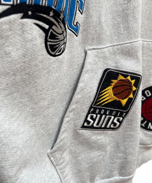 NBA（エヌビーエー）NBA (エヌビーエー) FREAK'S STORE (フリークスストア) パーカー アイボリー サイズ:Lの古着・服飾アイテム
