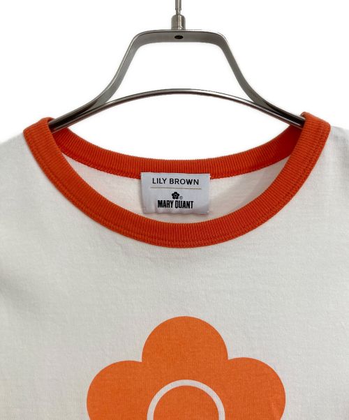 Lily Brown（リリーブラウン）Lily Brown (リリーブラウン) MARY QUANT (マリークヮント) Lily Brown × MARY QUANT リンガーTシャツ ホワイト サイズ:ONE SIZEの古着・服飾アイテム
