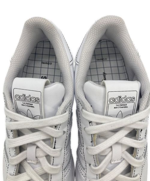 adidas（アディダス）adidas (アディダス) ディズニー×アディダス コラボスニーカー ホワイト サイズ:US 4 1/2の古着・服飾アイテム