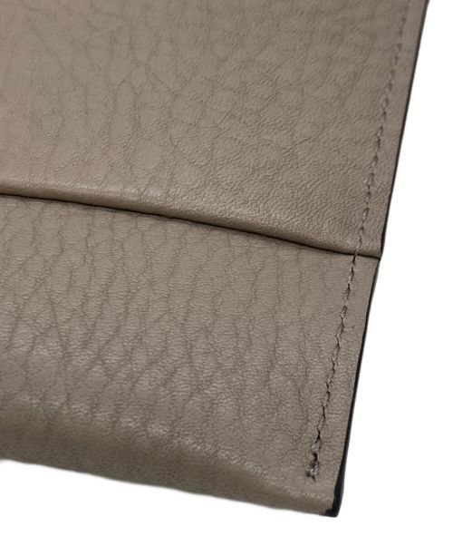 TOMOE（トモエ）TOMOE (トモエ) 2WAY レザーサコッシュ グレーの古着・服飾アイテム