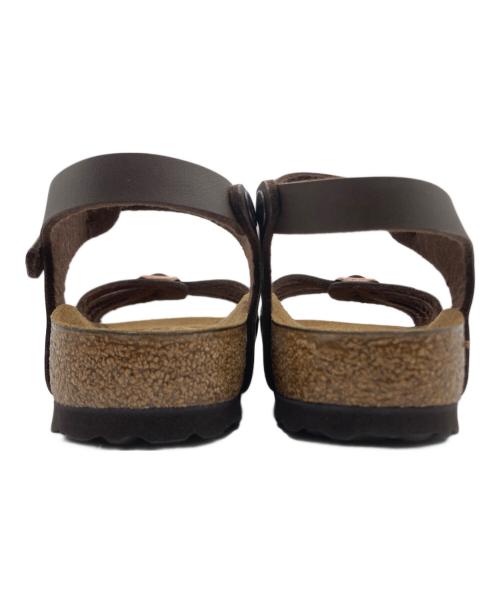 BIRKENSTOCK（ビルケンシュトック）BIRKENSTOCK (ビルケンシュトック) BIRKENSTOCK ストラップサンダル ブラウン サイズ:24の古着・服飾アイテム