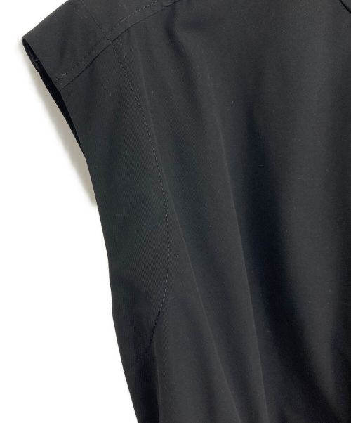 ESTNATION（エストネーション）ESTNATION (エストネーション) タフタノースリーブワンピース ブラック サイズ:38 未使用品の古着・服飾アイテム