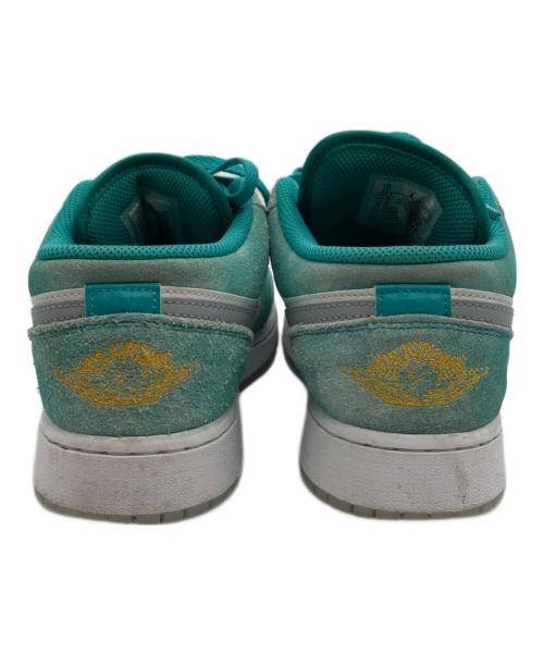 NIKE（ナイキ）NIKE (ナイキ) スニーカー ホワイト×グリーン サイズ:24の古着・服飾アイテム