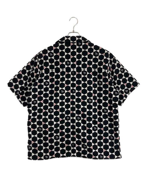 JohnUNDERCOVER（ジョンアンダーカバー）JohnUNDERCOVER (ジョンアンダーカバー) JohnUNDERCOVER 半袖シャツ ホワイト×ブラック サイズ:4の古着・服飾アイテム