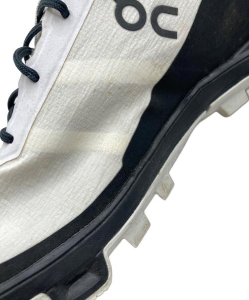 on（オン）On (オン) ランニングシューズ グレー×ブラック サイズ:27の古着・服飾アイテム