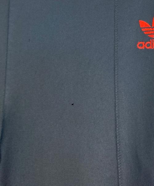 adidas（アディダス）adidas (アディダス) トラックパンツ レッド×ブラック サイズ:Mの古着・服飾アイテム