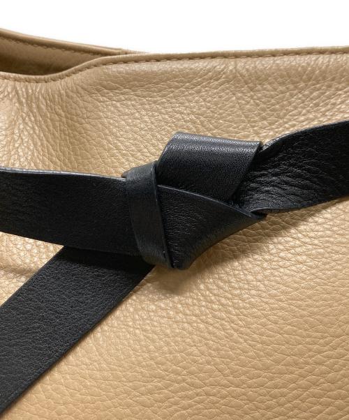 PELLE MORBIDA（ペッレモルビダ）PELLE MORBIDA (ペッレモルビダ) PELLE MORBIDA（ペッレモルビダ）ハンドバッグ ベージュの古着・服飾アイテム