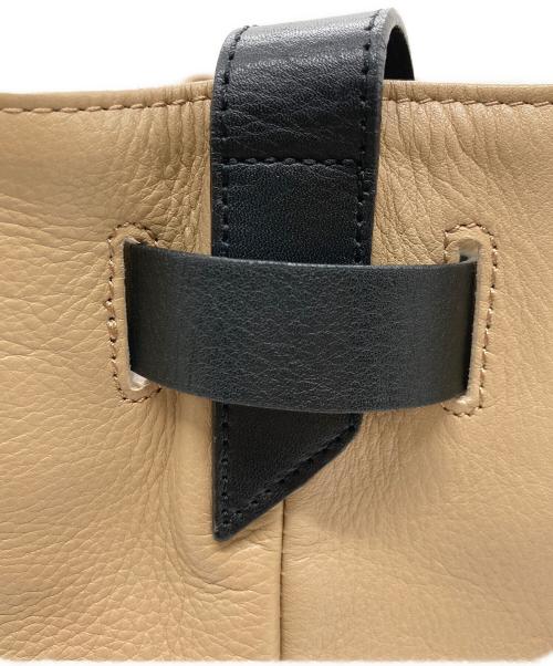 PELLE MORBIDA（ペッレモルビダ）PELLE MORBIDA (ペッレモルビダ) PELLE MORBIDA（ペッレモルビダ）ハンドバッグ ベージュの古着・服飾アイテム