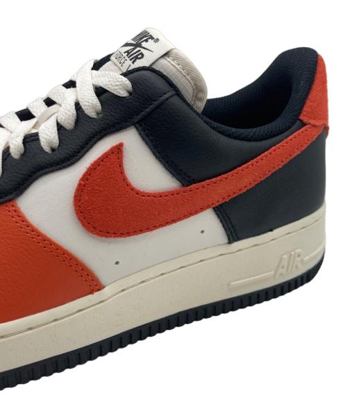 NIKE（ナイキ）NIKE (ナイキ) AIR FORCE 1 07 LV8 ブラック×ホワイト×オレンジ サイズ:US 9 未使用品の古着・服飾アイテム