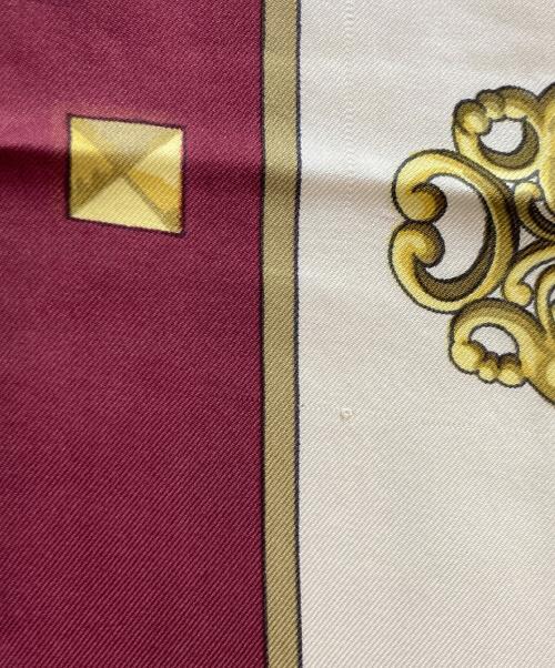 HERMES（エルメス）HERMES (エルメス) HERMES（エルメス）シルクスカーフ ワインレッド×ベージュの古着・服飾アイテム