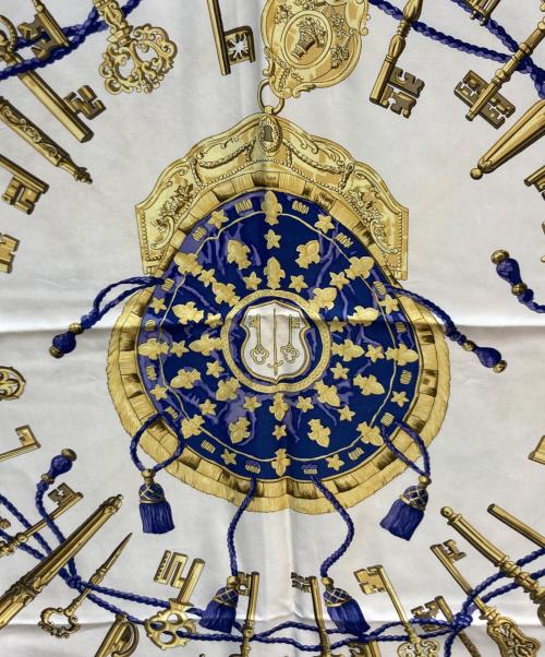 HERMES（エルメス）HERMES (エルメス) シルクスカーフ ネイビー×アイボリーの古着・服飾アイテム