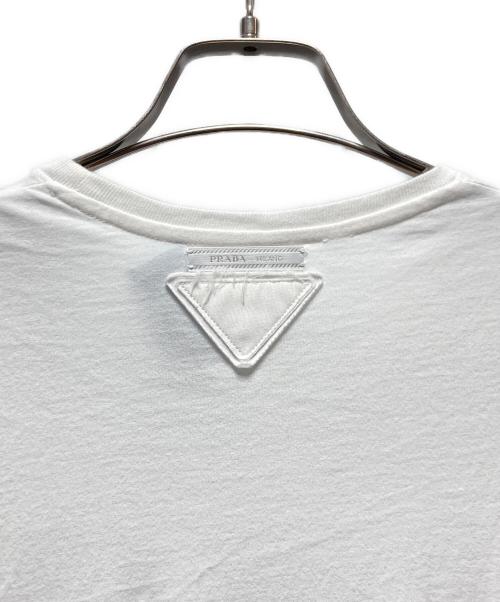 PRADA（プラダ）PRADA (プラダ) バックトライアングルTシャツ ホワイト サイズ:Mの古着・服飾アイテム