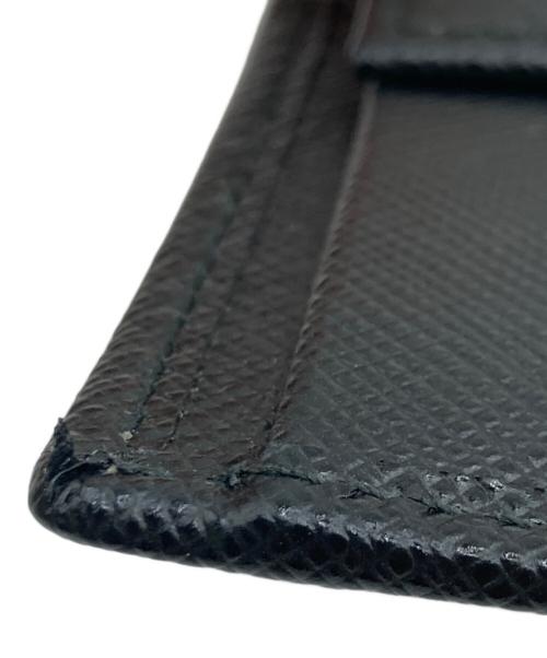 PRADA（プラダ）PRADA (プラダ) PRADA サフィアーノレザー 2つ折り財布 ブラックの古着・服飾アイテム