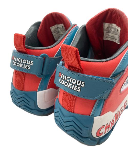 FILA（フィラ）FILA (フィラ) TM paint ATMOS (アトモス) FILA GRANT HILL2 × TM Paint × atmos スカイブルー×レッド×ホワイト サイズ:US 8.5の古着・服飾アイテム