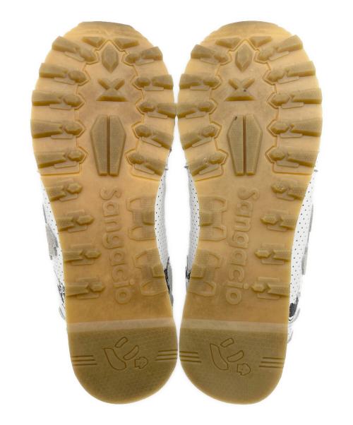 via SANGACIO（ヴィア・サンガチオ）via SANGACIO (ヴィア・サンガチオ) Brandalised (ブランダライズド) via SANGACIO × BRANDALISED にゅ～ず グレー×ホワイト サイズ:US 8の古着・服飾アイテム