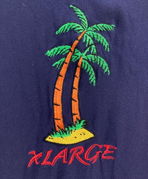 X-LARGE（エクストララージ）X-LARGE (エクストララージ) X-LARGE 刺繍シャツ ネイビー×ブラック サイズ:Mの古着・服飾アイテム