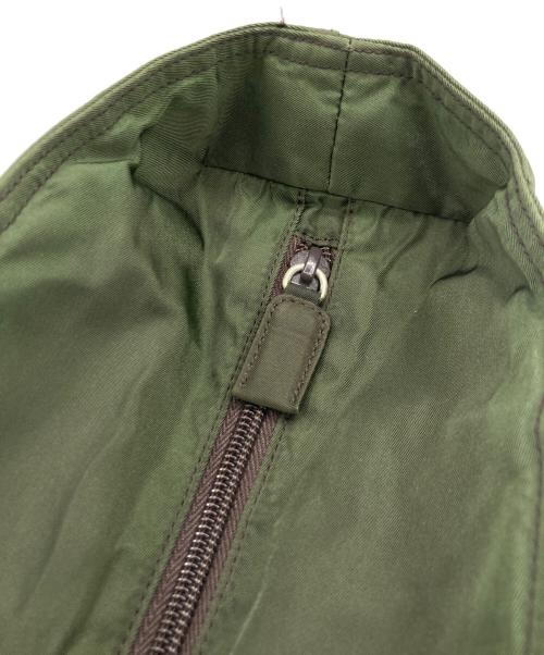 PRADA（プラダ）PRADA (プラダ) PRADA ロゴプレート トートバッグ オリーブの古着・服飾アイテム